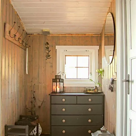 Charming Cabin Near Vagdalsfjorden Mjaavatn